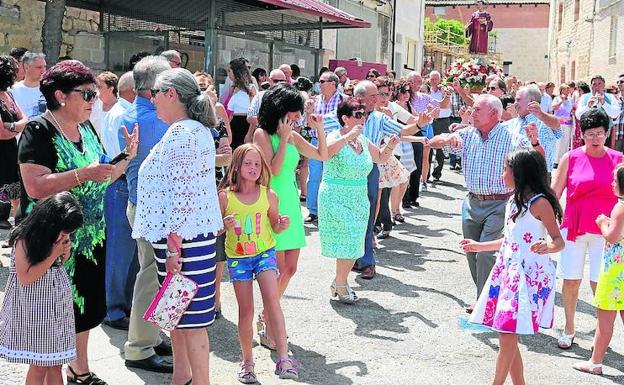 Cobos de Cerrato danza a San Román