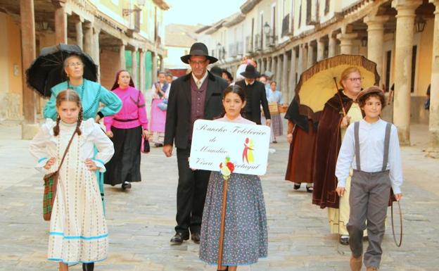 Ampudia exhibe la belleza de las danzas tradicionales