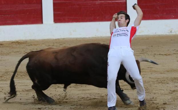 Óliver García gana la semifinal de la Liga del Corte Puro de Íscar