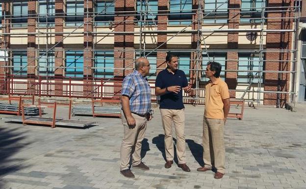 La Junta repara la cubierta del colegio Arias Gonzalo de Zamora