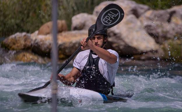 Cuatro palistas segovianos se preparan para el nacional de Slalom