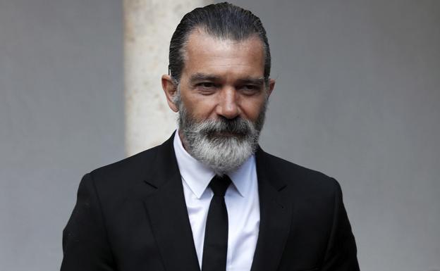 Antonio Banderas tendrá que volver a pasar por el quirófano
