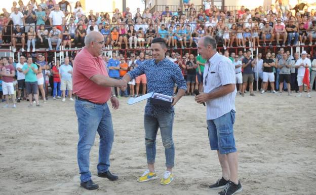 La Seca rinde homenaje a su paisano Use
