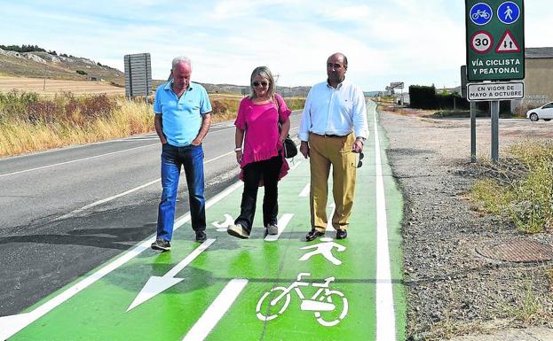 La Junta remodela el carril bici paralelo a la carretera de Aguilar a Brañosera