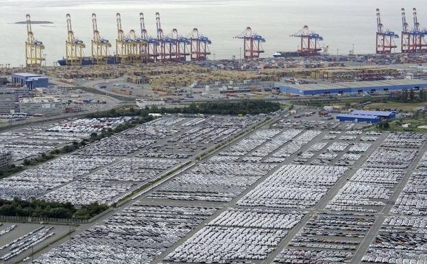 Las empresas españolas hallan más trabas al exportar a Francia y Alemania