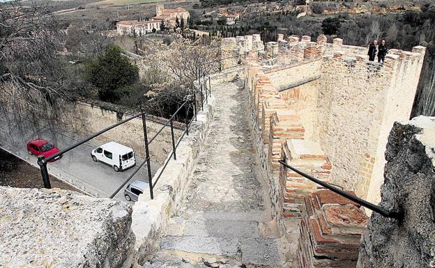 La renuncia definitiva del Ayuntamiento deja la muralla fuera del 1,5% Cultural