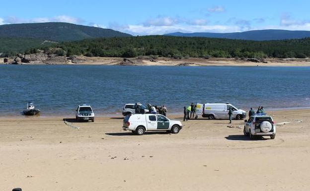 La Guardia Civil halla el cuerpo del joven ahogado hace cuatro días en Playa Pita
