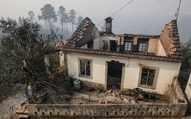 Portugal pide ayuda para afrontar su récord de incendios