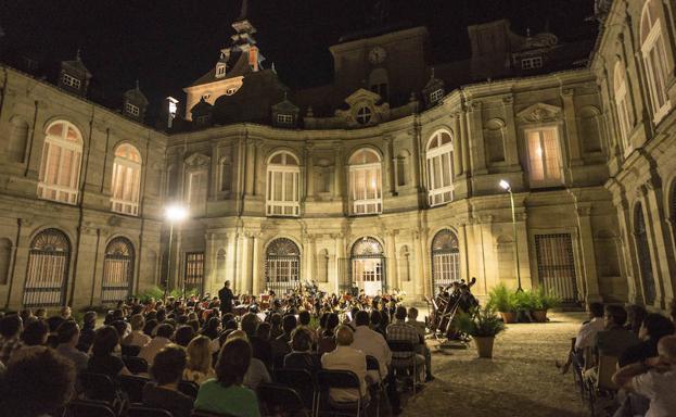 La gratuidad de Las Noches Mágicas atrae a más de 20.000 espectadores