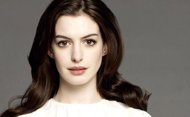 Una web publica fotos de Anne Hathaway desnuda sin su permiso