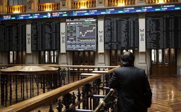 La banca lastra al Ibex, que cae un 0,95% y pierde los 10.500 puntos