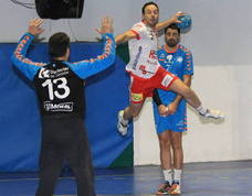 Otra victoria y otra lesión