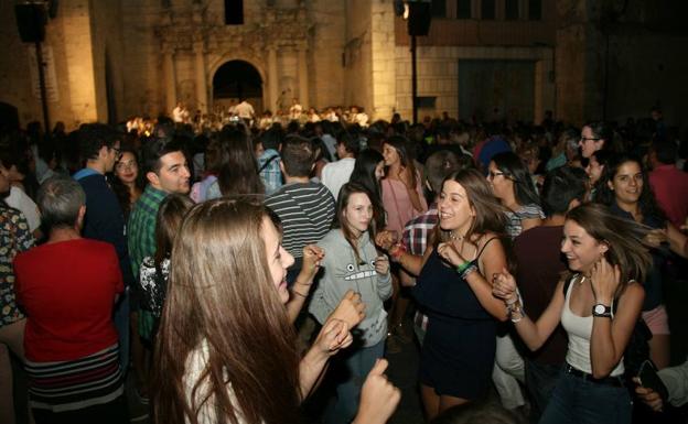 Todos bailan el ‘A por ellos’