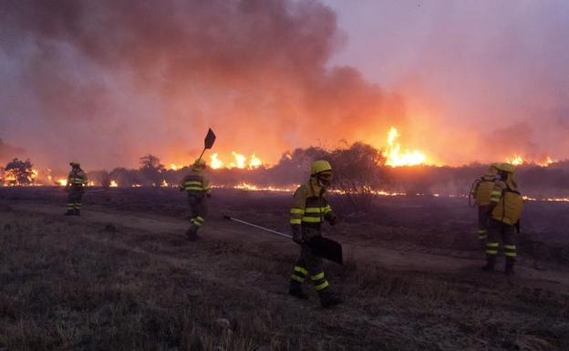 Baja a nivel 1 el incendio forestal de Medinilla, en Ávila