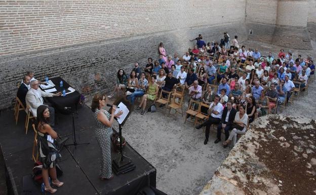 El primer certamen de relatos de Coca entrega sus galardones