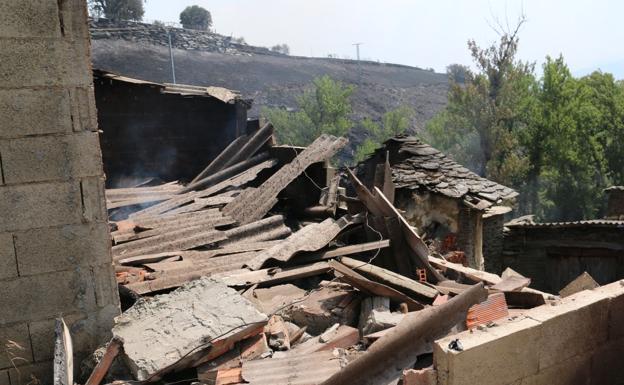 La Junta espera controlar el incendio de León en los próximos días