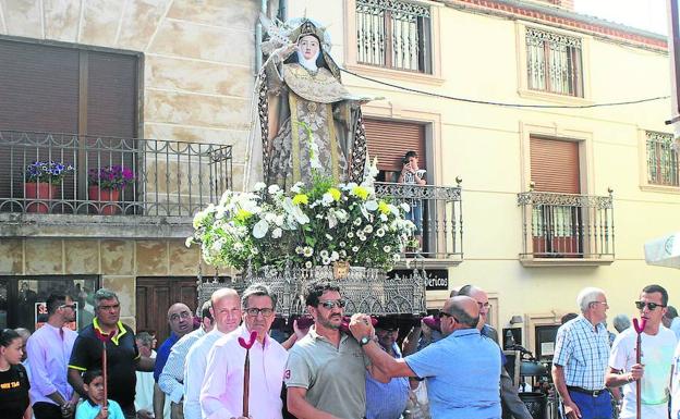 La villa ducal se vuelca en las fiestas de la Transverberación en honor de Santa Teresa