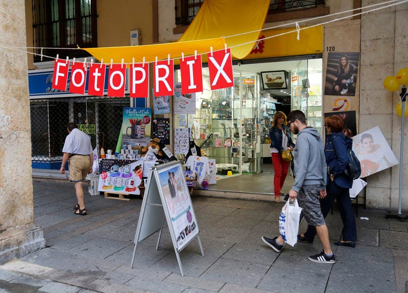 Palencia celebra la Fiesta de las Compras en la Calle