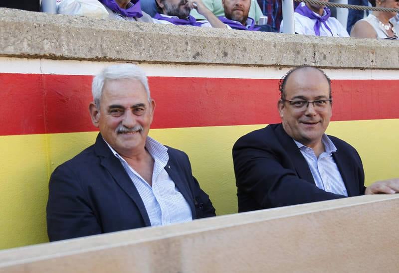 Miguel Ángel Perera y Enrique Ponce abren la puerta grande en la primera corrida de la Feria de Palencia