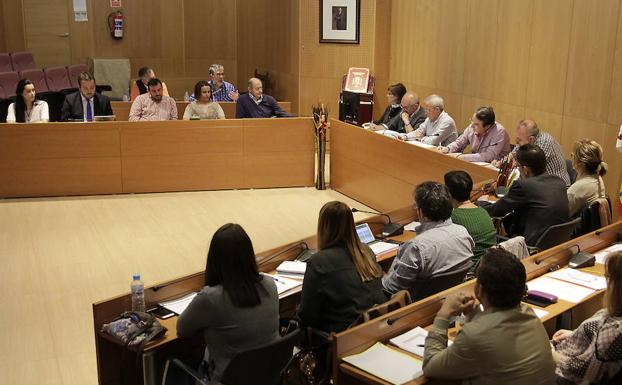 Laguna investigará si la Iglesia «se ha apropiado» de bienes del municipio
