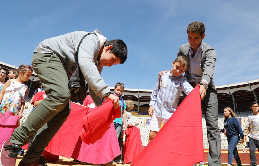 El futuro de la fiesta pisa el albero de Palencia gracias a Víctor Barrio
