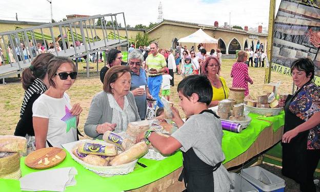 El Cristo del Amparo acoge en Guardo una multitudinaria romería