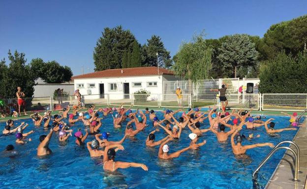 'Muévete con la Diputación' reunió a 7.400 usuarios en 35 piscinas de Palencia
