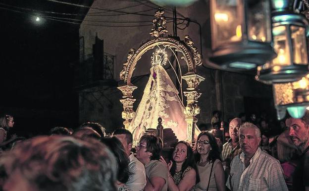 La procesión de los candiles, en camino de ser Fiesta de Interés Turístico Regional