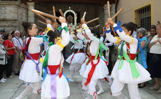 Los fieles de Tierra de Campos veneran a la Virgen de Alconada