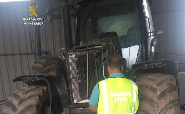 Dos detenidos en El Bierzo por intentar vender un tractor robado en Valladolid