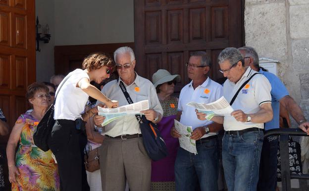 Casi once mil visitantes pasaron por la oficina de turismo de Cuéllar durante agosto
