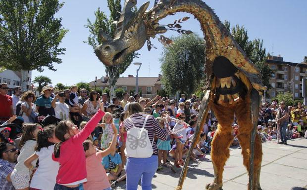 Los espectáculos callejeros toman Laguna