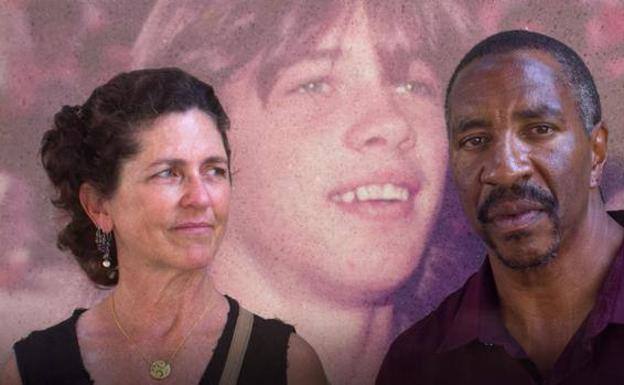 Una mujer ayudó a conseguir la libertad para el asesino de su hermano