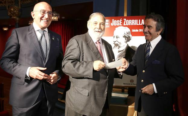 El V Premio de Poesía José Zorrilla recompensa la visión «madura y melancólica» de Van-Halen