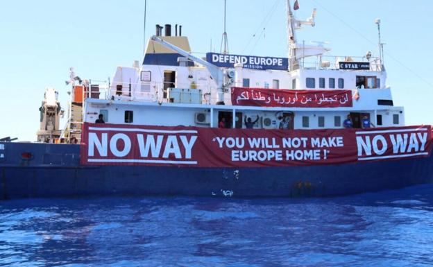 La Generalitat impide atracar en sus puertos al C-Star, el buque xenófobo de Defend Europe