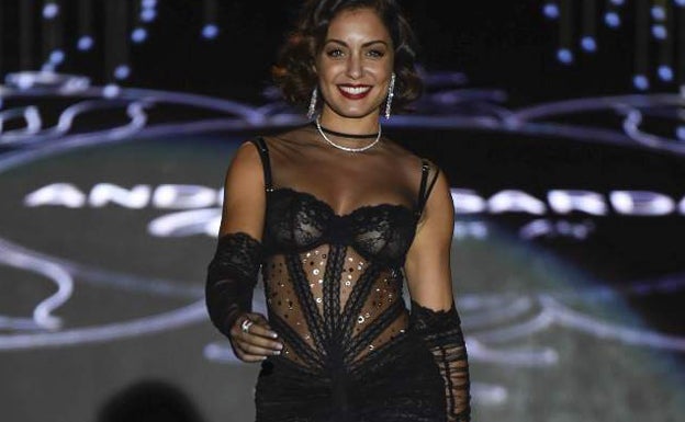 El escandaloso estreno de Hiba Abouk como modelo de pasarela