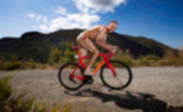 Chris Froome muestra su «ridículo cuerpo» desnudo