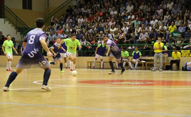 El Naturpellet Cuéllar busca la sorpresa en la Copa