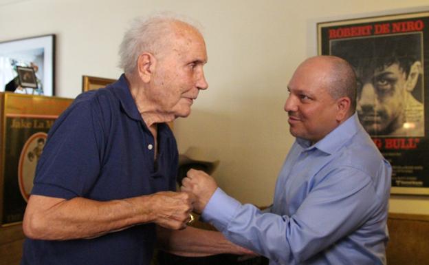 Jake LaMotta, boxeador que inspiró 'Toro salvaje', muere a los 95 años