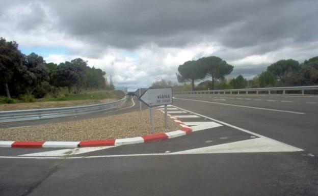 Corte al tráfico de la CL-600, en la variante de Viana