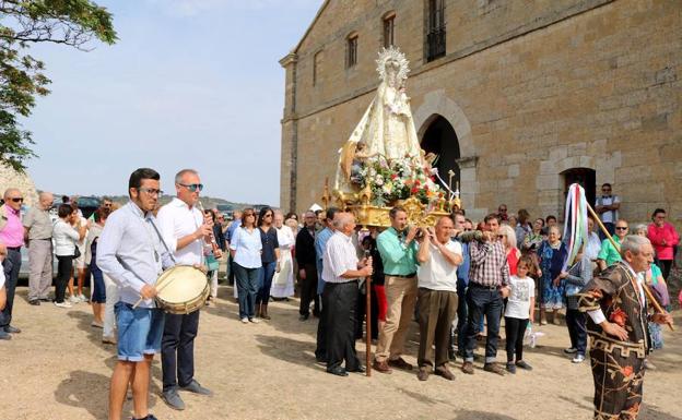 Torquemada celebra una multitudinaria romería en honor de Valdesalce