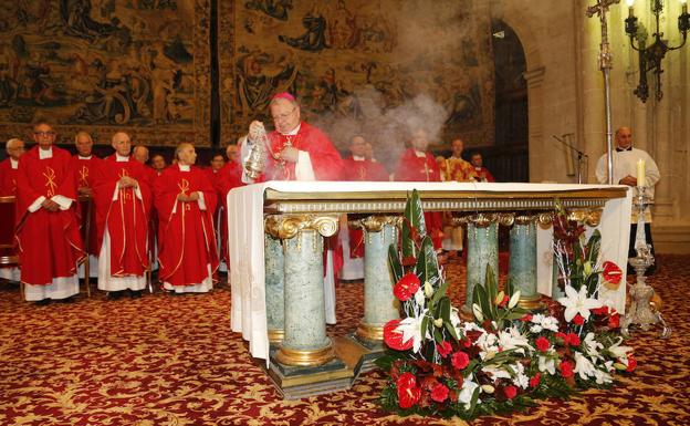 El obispo de Palencia refuerza la Oficina de Comunicación con el sacerdote Julio José Gómez