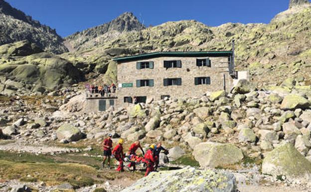 Rescatado un montañero que sufrió una caída y se golpeó la cabeza en Gredos