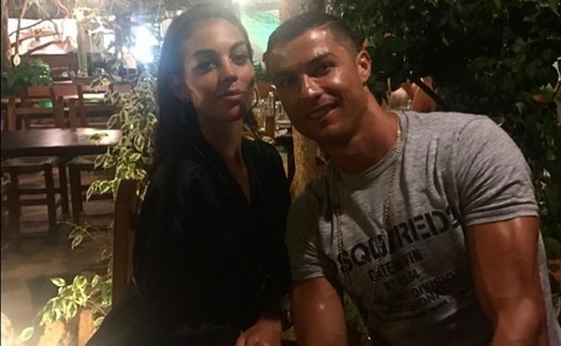 Cristiano y Georgina buscan fecha para darse el 'sí quiero'