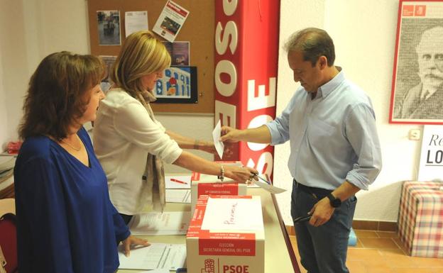 Aceves y Bayón cierran la campaña para sustituir a Gordo al frente del PSOE de Segovia