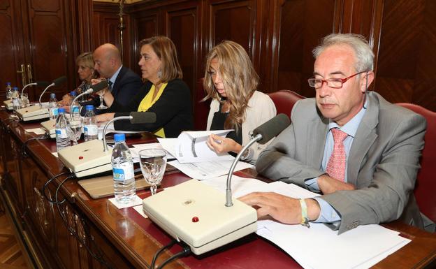 La Diputación de Palencia vota contra el referéndum ilegal de Cataluña