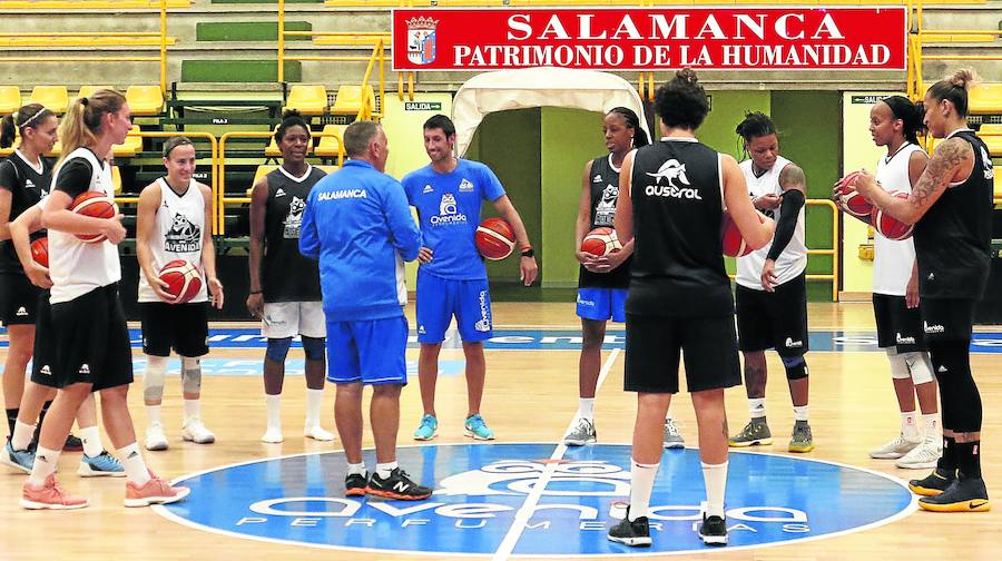 Avenida arranca la defensa del triplete con la final de la Supercopa ante Girona