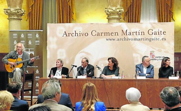 El archivo de Martín Gaite pasa a ser digital y universalmente accesible