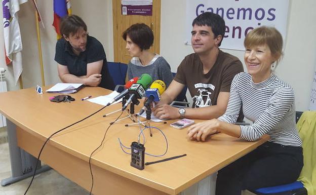 Ganemos reclama que Palencia tome una decisión definitiva sobre la barrera del tren