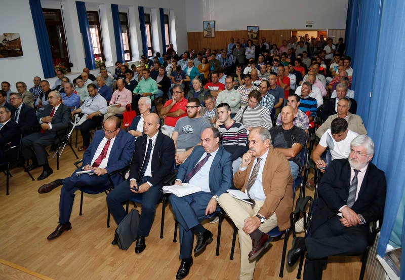 La consejera de Agricultura inaugura en Astudillo la jornada 'Presente y futuro en la Gestión del Agua'